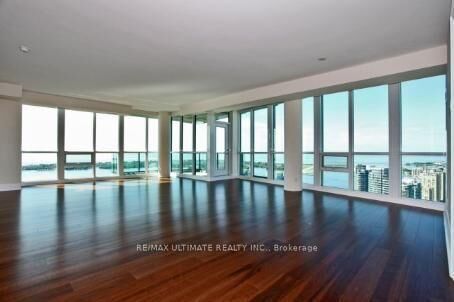 Property Photo: 33 Bay Street 4807 ON M5J 2Z3