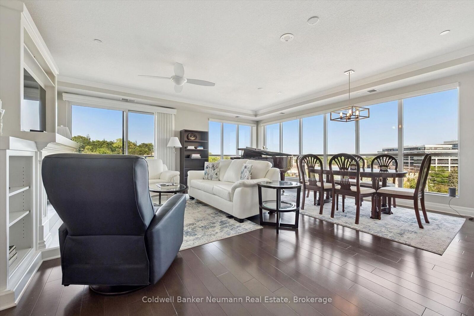 Property Photo:  160 Macdonell Street 504  ON N1H 0A9 