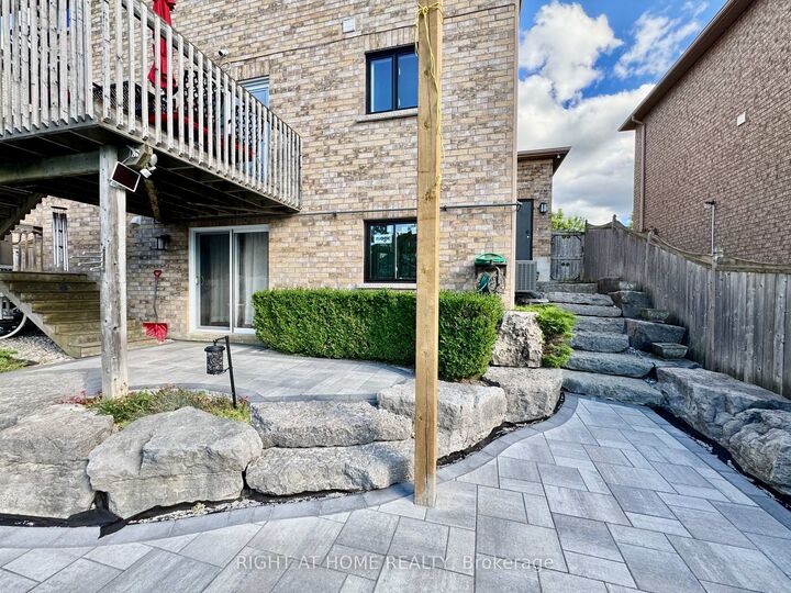 Property Photo: 20 Prince Of Wales Drive Lower ON L4N 0T5