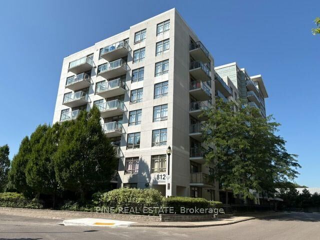 Property Photo: 812 Lansdowne Avenue 1212 ON M6H 4K5