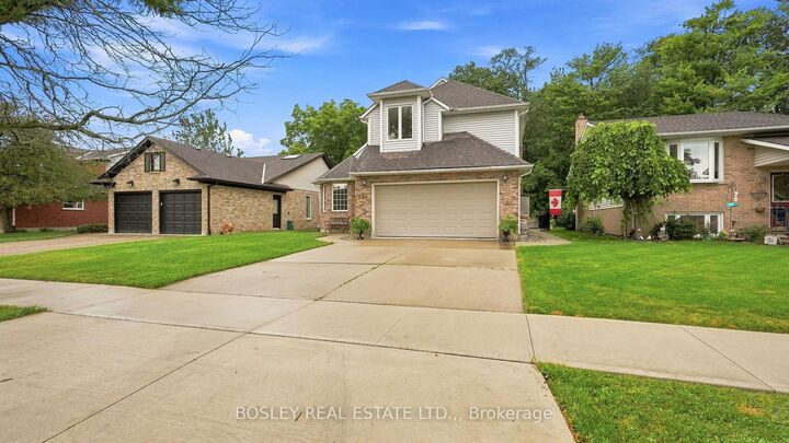 Property Photo:  236 Northwood Drive  ON L3C 6V3 