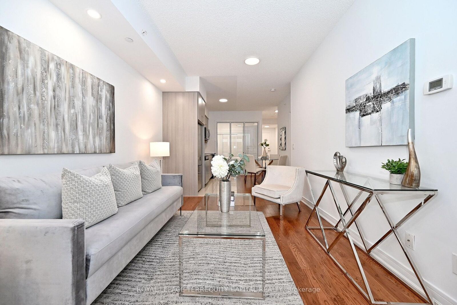 Photo de la propriété:  9199 Yonge Street SE-306  ON L4C 1H7 