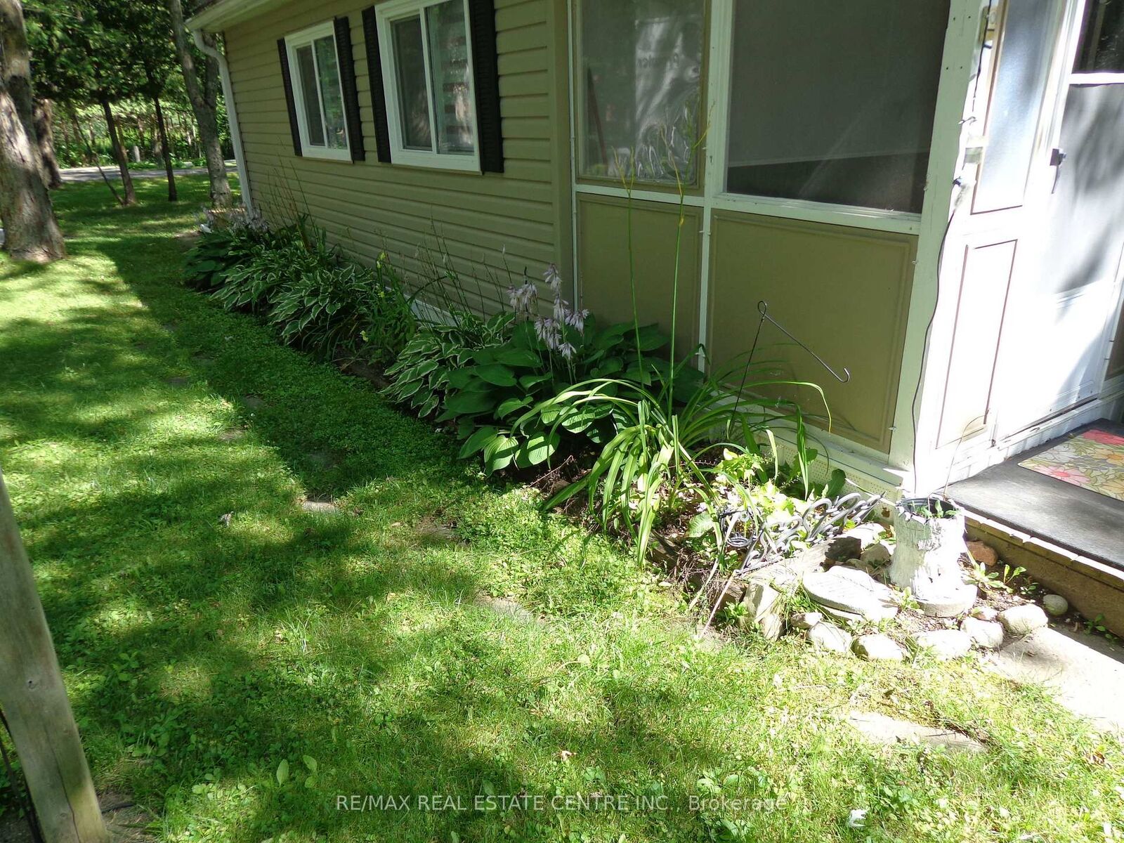 Photo de la propriété: 1652 Puddicombre Road 422 ON N3A 2Z4