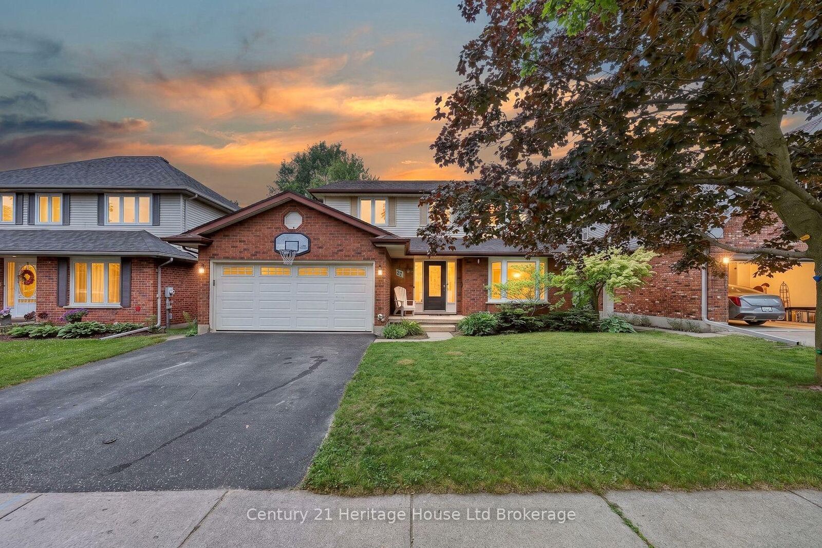 Property Photo:  27 Sioux Crescent  ON N4T 1G2 