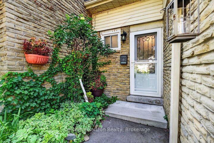 Property Photo: 100 Quigley Road 85 ON L8K 6J1