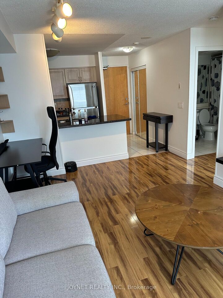 Photo de la propriété: 4968 Yonge Street 3010 ON M2N 5N7