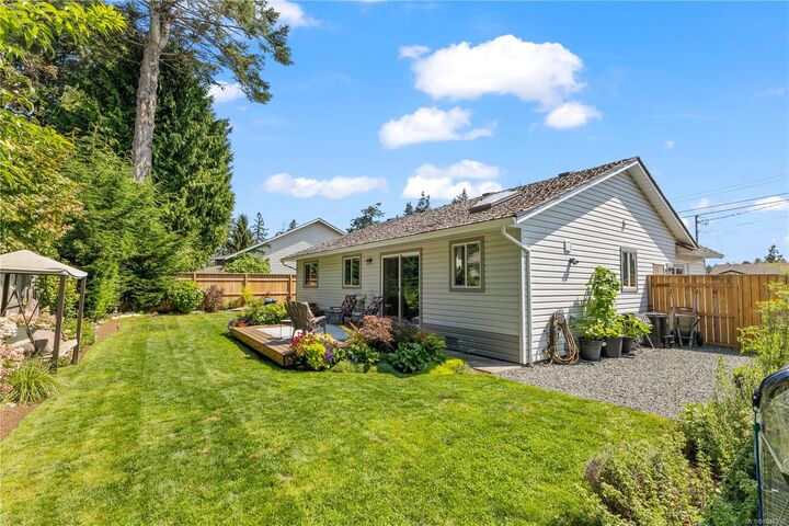 Property Photo: 32 Oregon Rd BC V9W 5T1