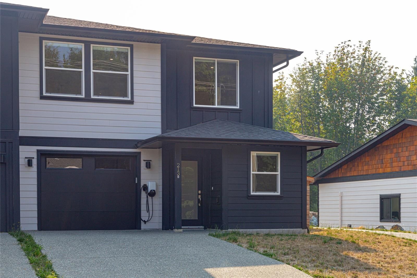 Property Photo:  213 Macdonald Rd  BC V0R 2G0 