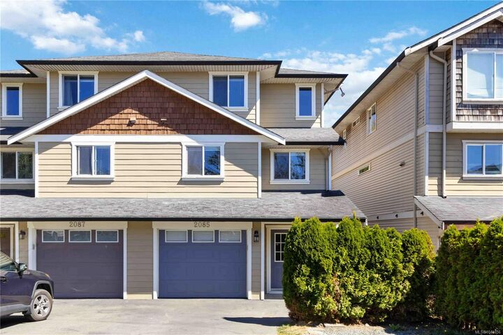 2085 Solent Rd N — photo 1