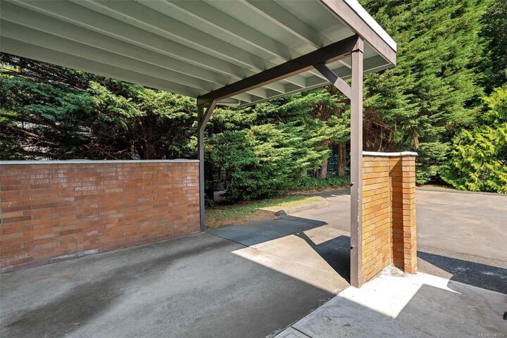 Property Photo: 1701 McKenzie Ave #18 BC V8N 1A6