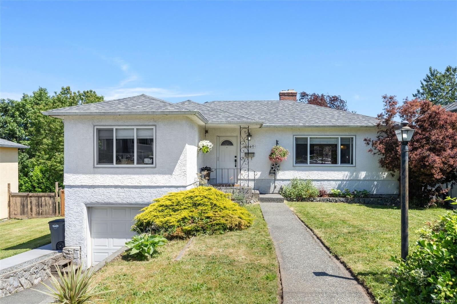 Property Photo: 4147 Hawkes Ave BC V8Z 3Y9
