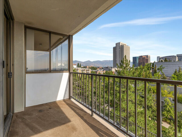 Property Photo: 241 N Vine St W 306 E UT 84103