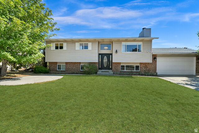 Property Photo: 495 W 920 N UT 84057