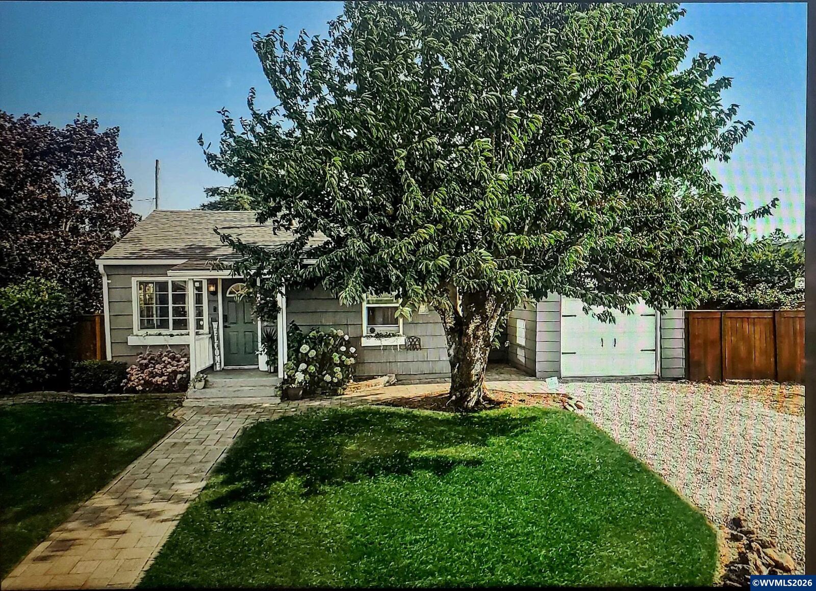 Property Photo: 1104 Caleb St OR 97325