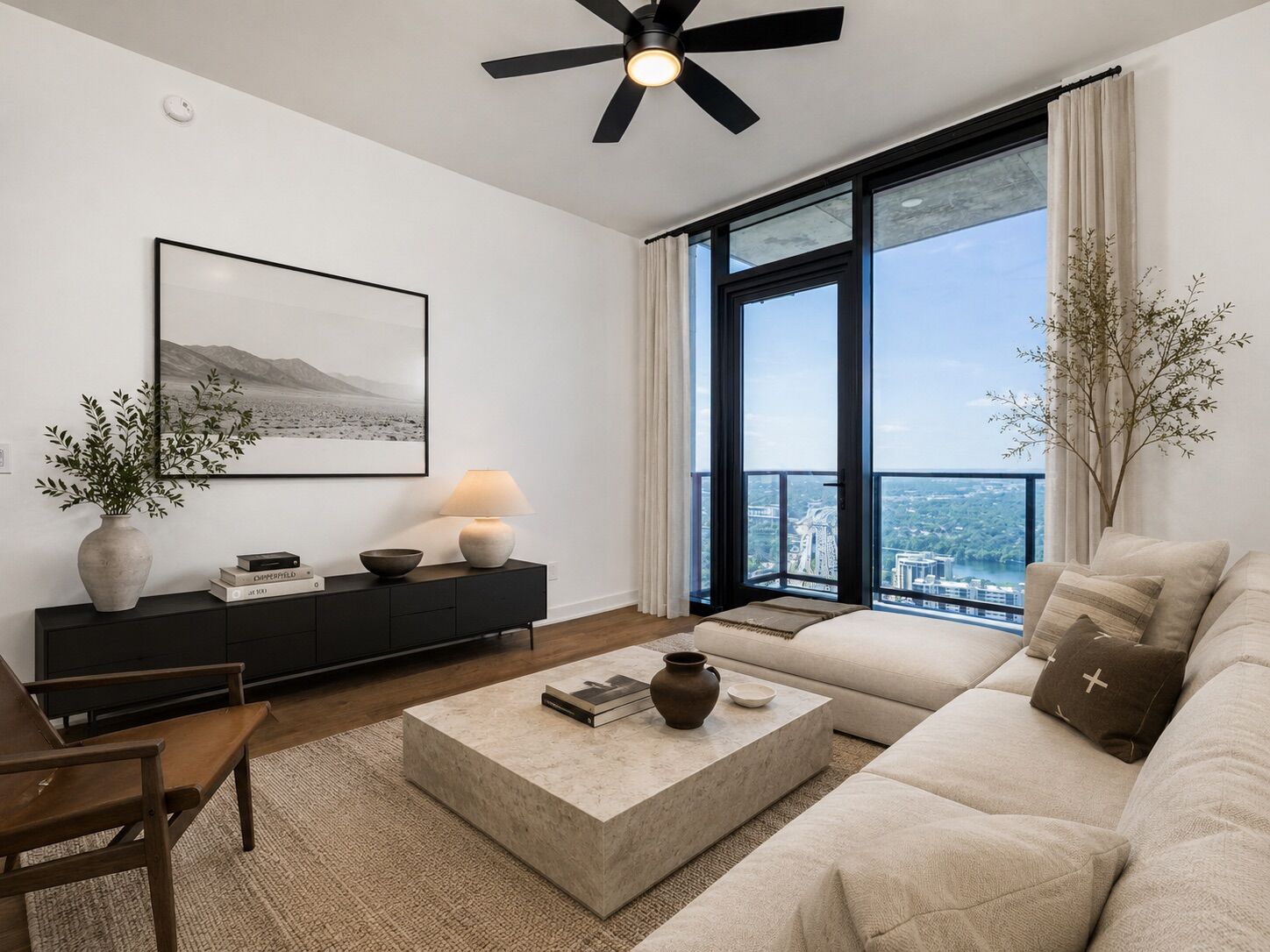 Property Photo: 84 East Avenue 3907 TX 78701