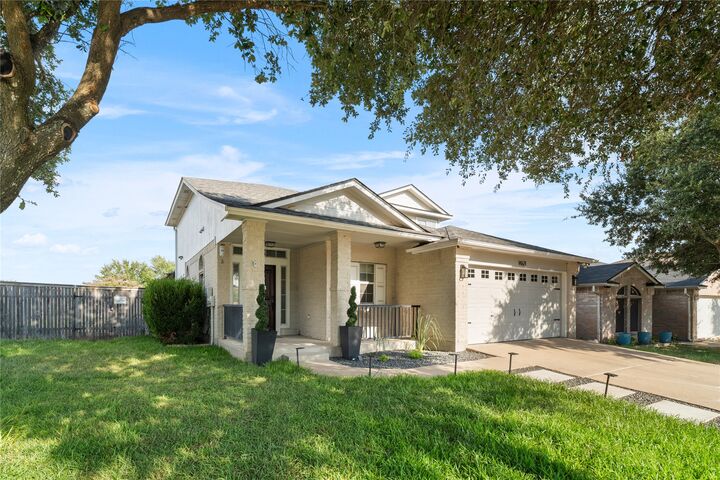 Property Photo:  14621 Ginseng Cove  TX 78660 