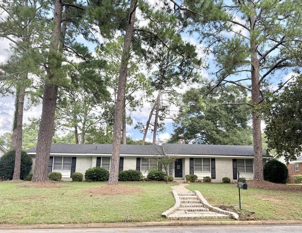 Property Photo: 2006 Lullwater Road GA 31707