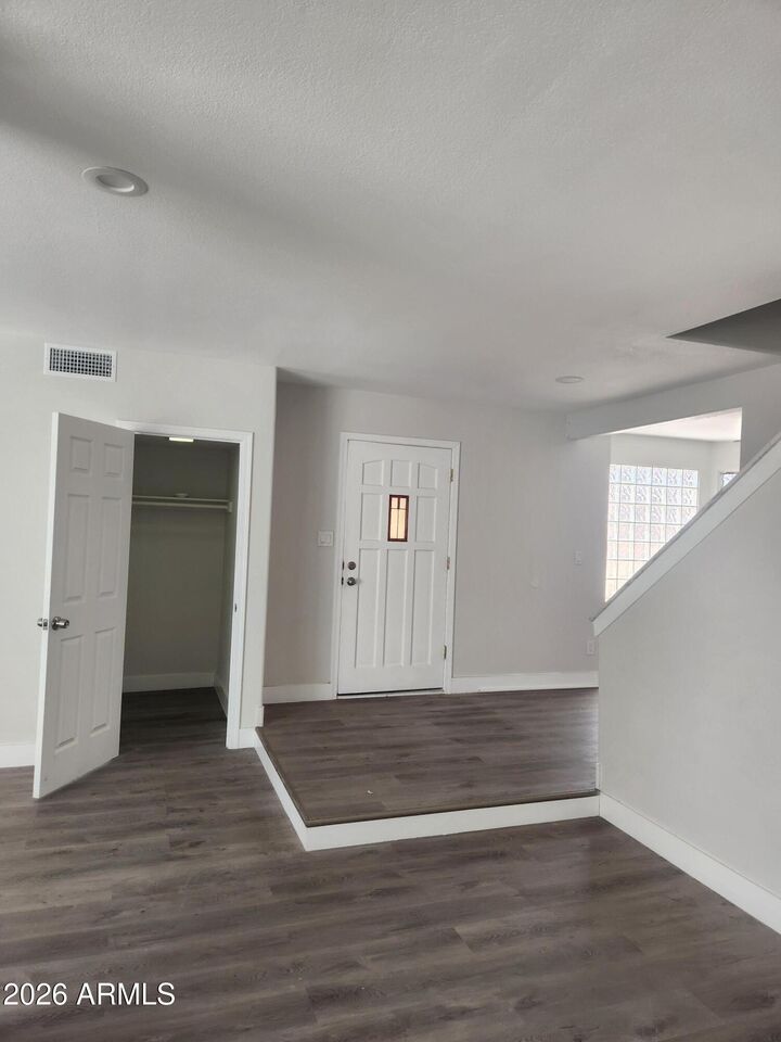 Property Photo: 9025 N 14th Drive AZ 85021
