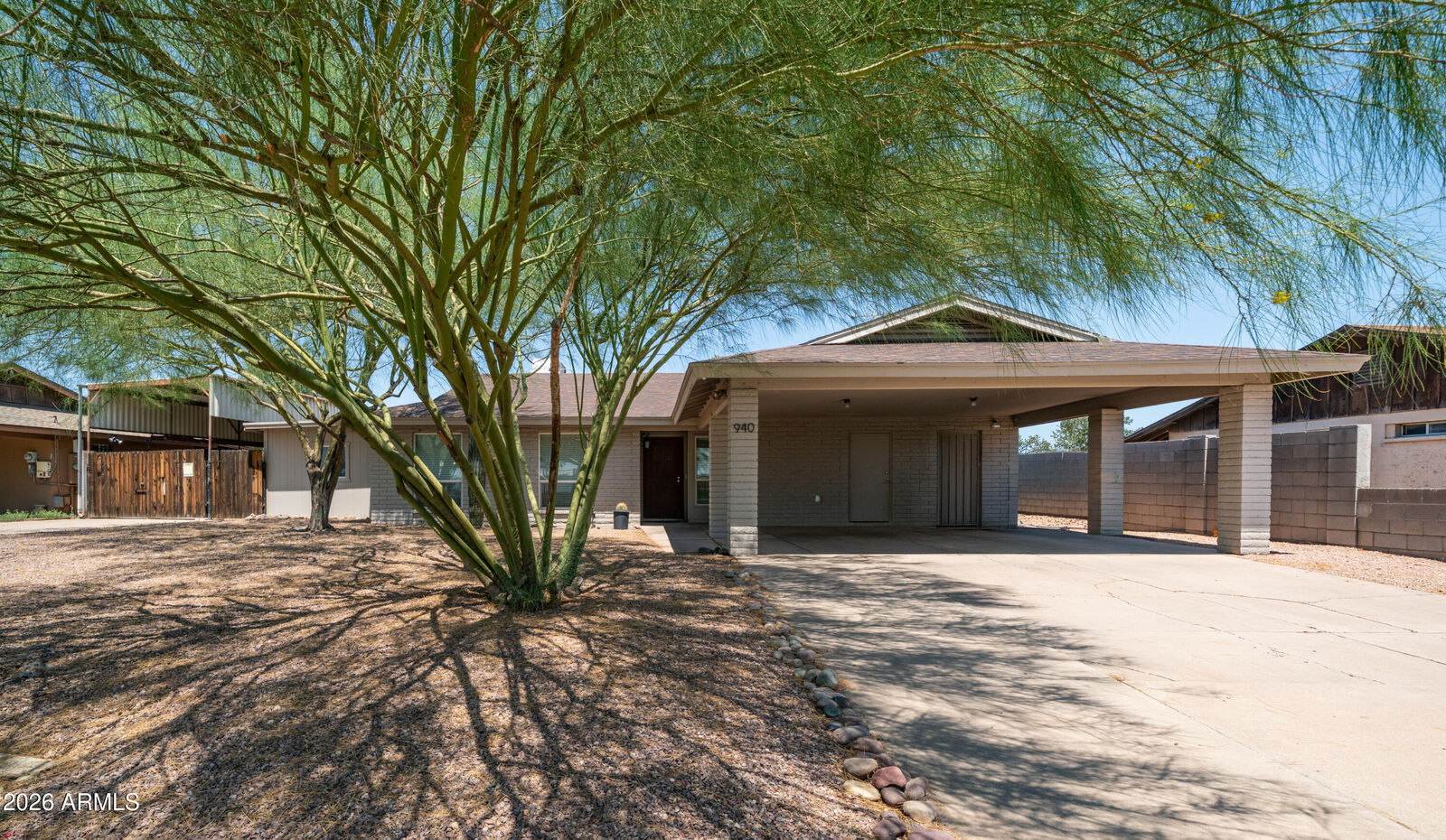 Property Photo:  940 E Harmony Avenue  AZ 85204 