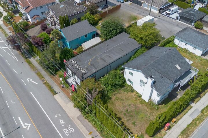 Property Photo: 658 E 3rd Street BC V7L 1G7