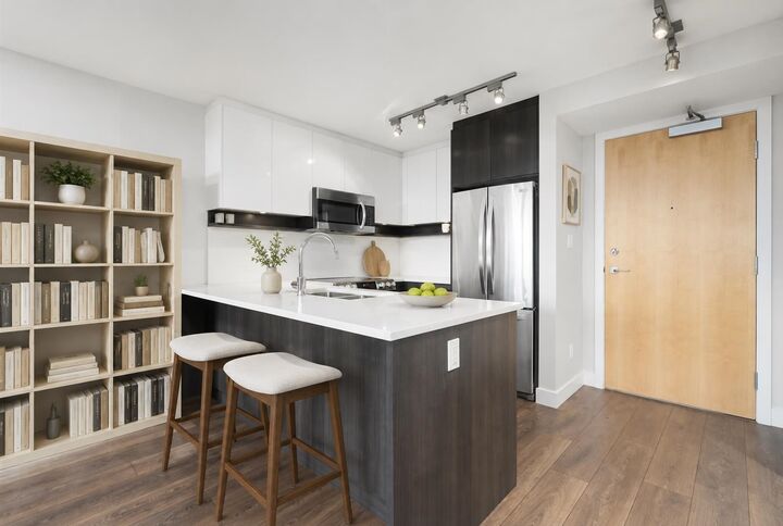 Property Photo:  958 Ridgeway 1206  BC V3K 0C5 