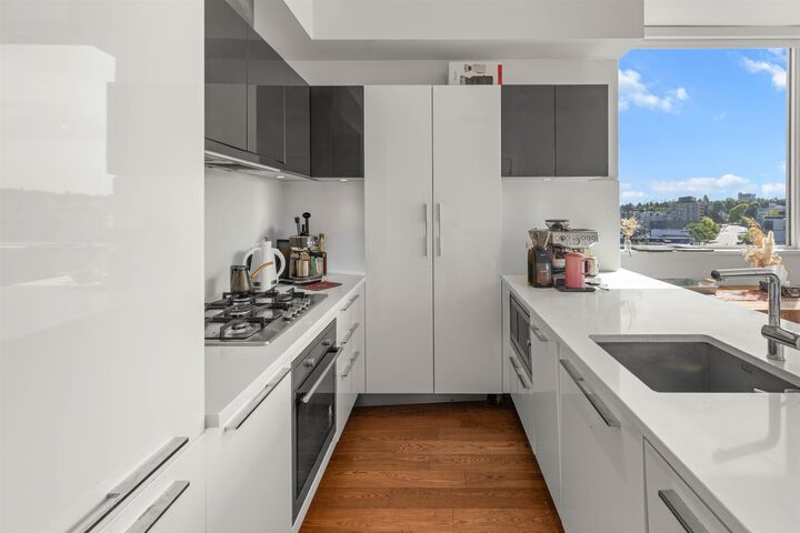 Property Photo: 108 E 1st Avenue 1001 BC V5T 0E4
