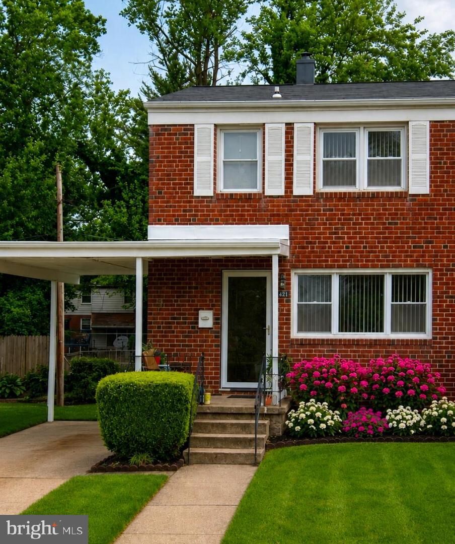 Property Photo: 6221 Robin Hill Road MD 21207