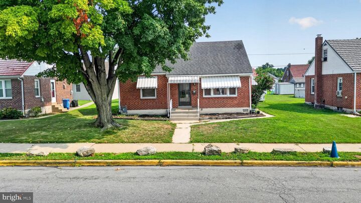 Property Photo:  504 Euclid Avenue  PA 19560 