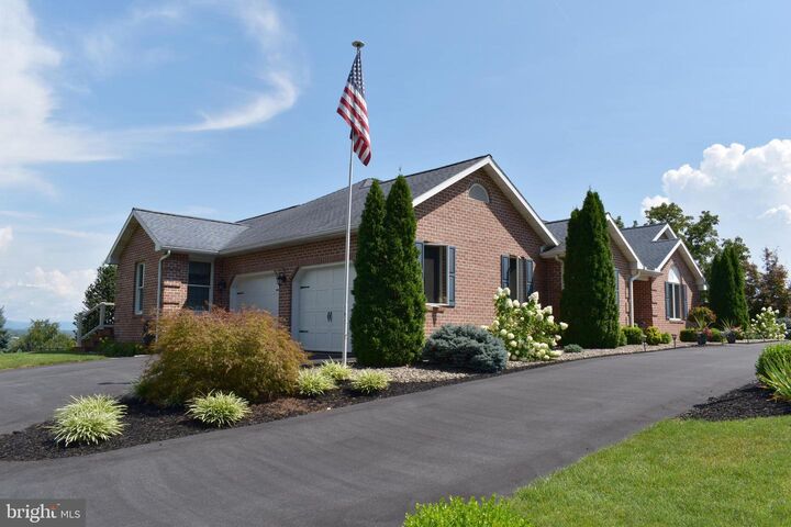 Property Photo:  1403 Majestic Drive  PA 17202 
