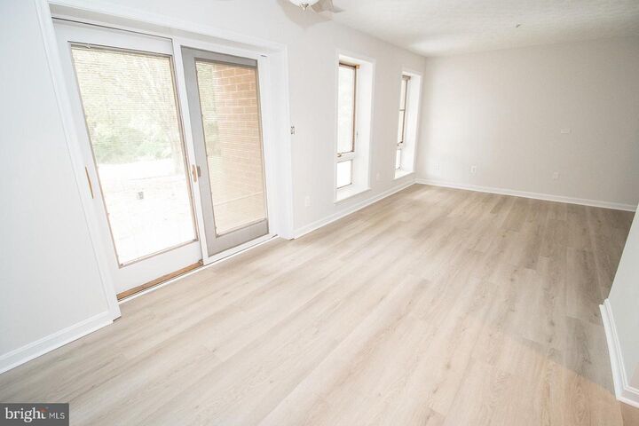Property Photo:  44792 Locust Ridge Court 850  MD 20619 