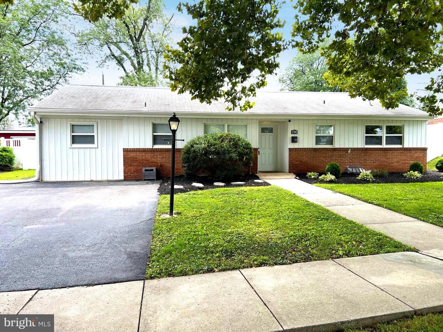 Property Photo: 1702 5th Avenue PA 17403