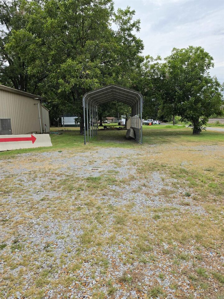 Property Photo: 105 S Main St AR 72123