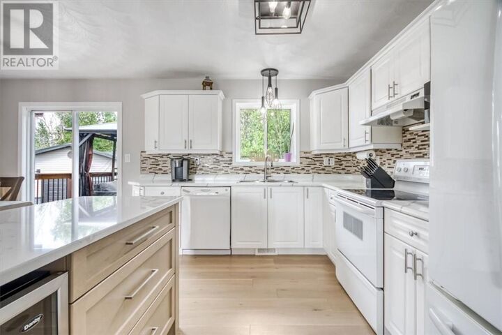 Property Photo: 3247 Lina Street ON P3N 1C8