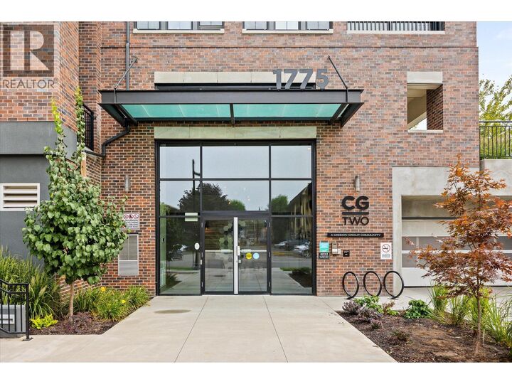Property Photo:  1775 Chapman Place Ph06  BC V1Y 0G3 