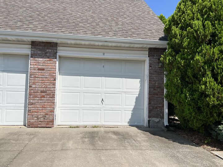 Property Photo: 12 N Cedar Lake E Dr MO 65203