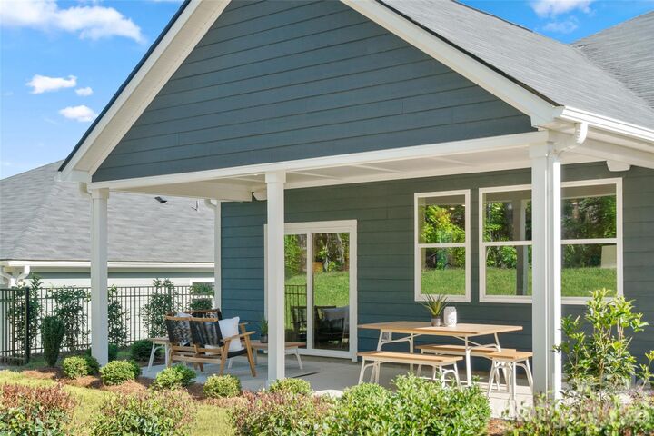 Property Photo: 6042 Bella Vista Drive NC 28037
