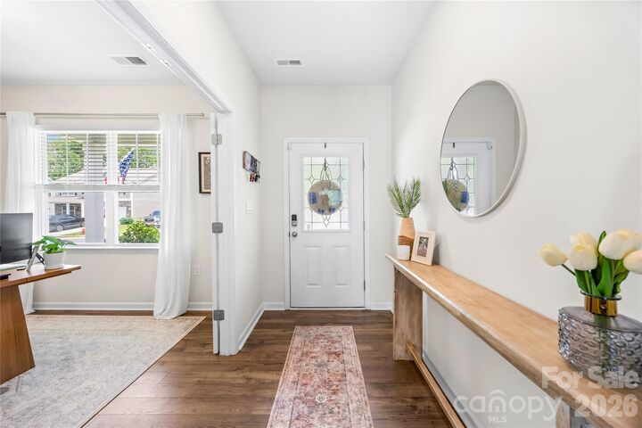 Property Photo:  705 Saddlebred Lane  NC 28097 