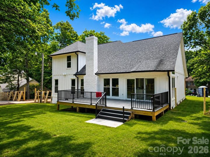 Property Photo:  13121 Graymist Drive  NC 28215 