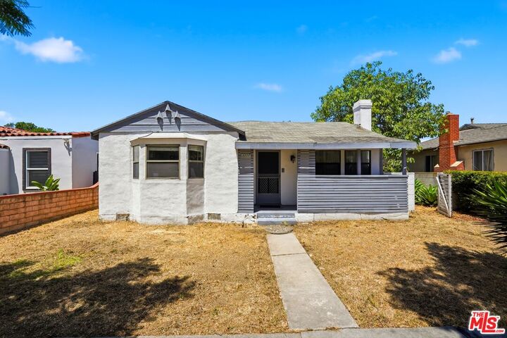Property Photo:  3117 Virginia Ave  CA 90404 