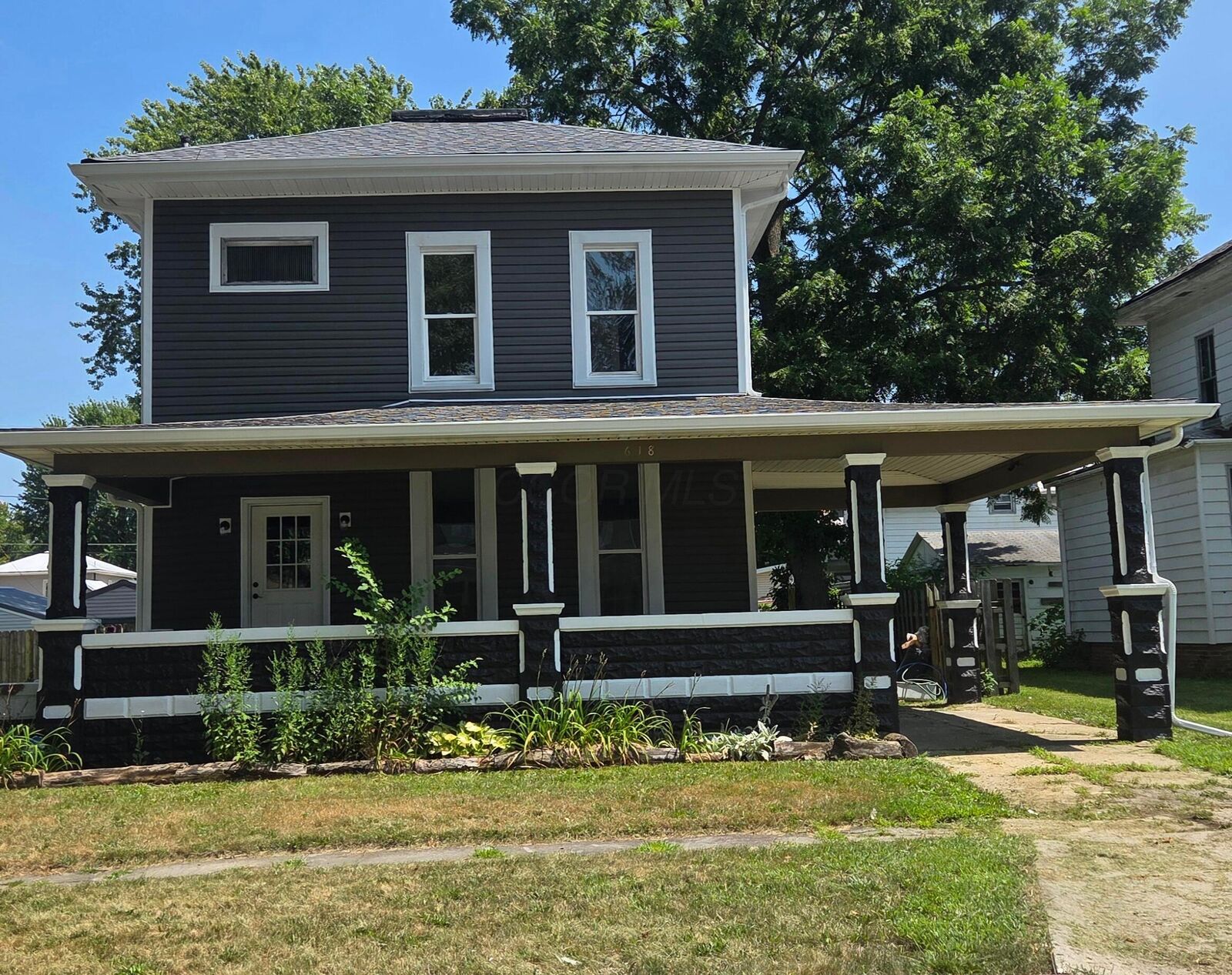 Property Photo:  618 S Walnut Street  OH 44820 