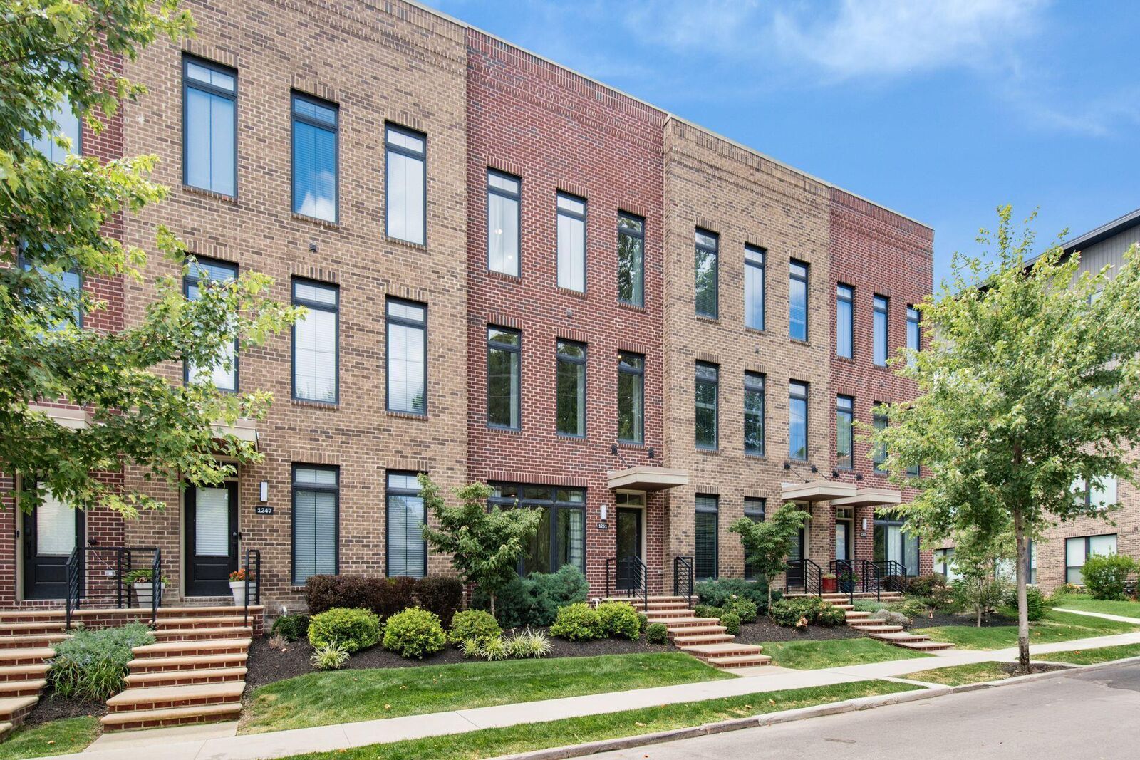 Property Photo: 1251 Perry Street OH 43201
