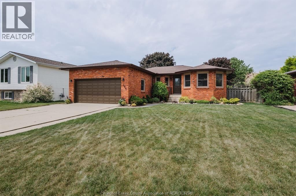 Property Photo: 286 Cherrywood Drive ON N9Y 3R4
