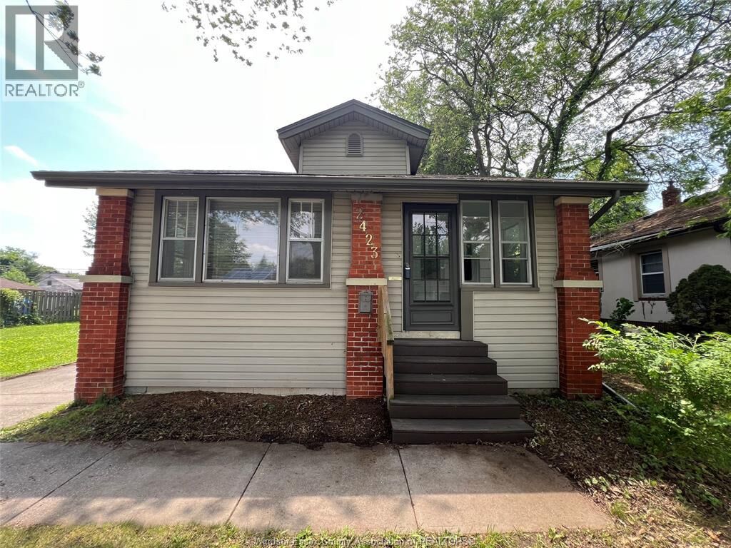 Property Photo: 2423 Princess Avenue ON N8T 1V2