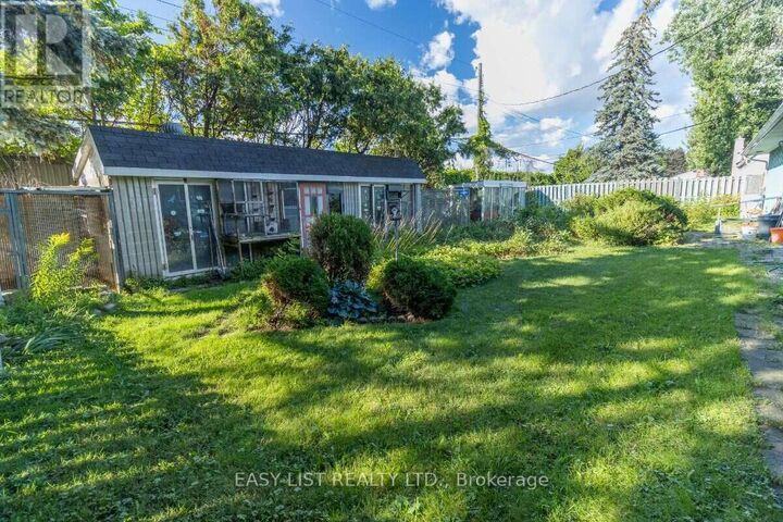 Property Photo: 1999 Garfield Avenue ON K2C 0W7