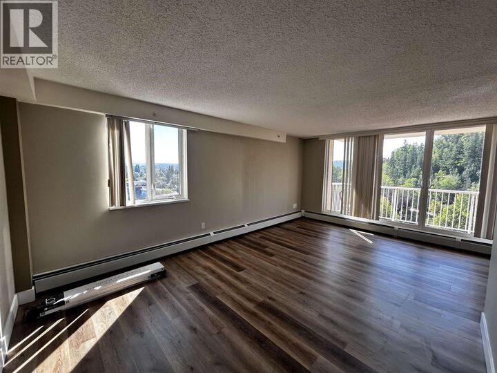 Property Photo: 1501 Queensway Street 908 BC V2L 1L5