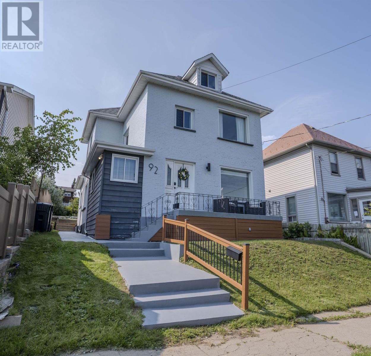 Property Photo:  92 Jean St  ON P7A 5E9 