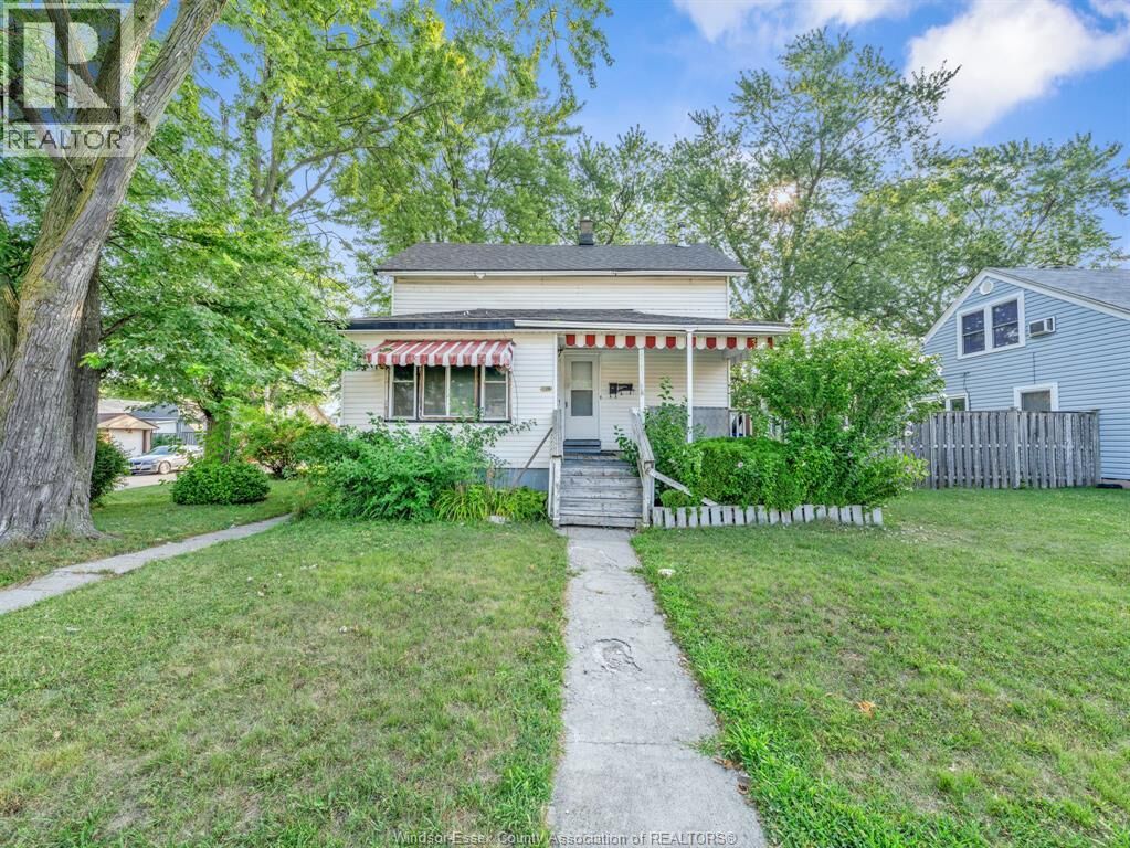 Property Photo:  1108 Felix Avenue  ON N9C 3L7 