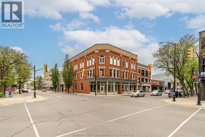Property Photo:  138 King Street West 203  ON N7M 1E3 