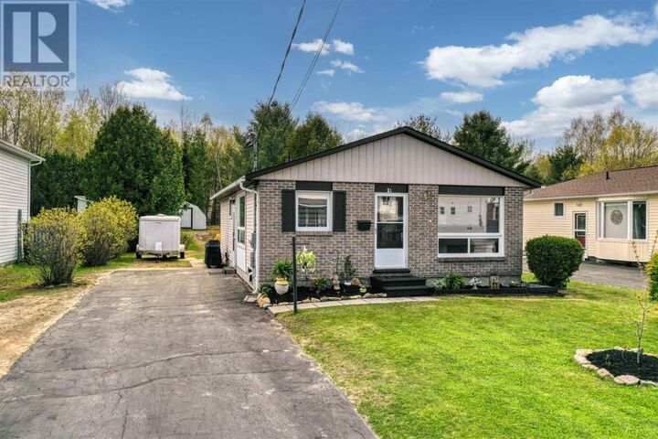 Property Photo:  21 Ottawa Ave  ON P5A 2P2 