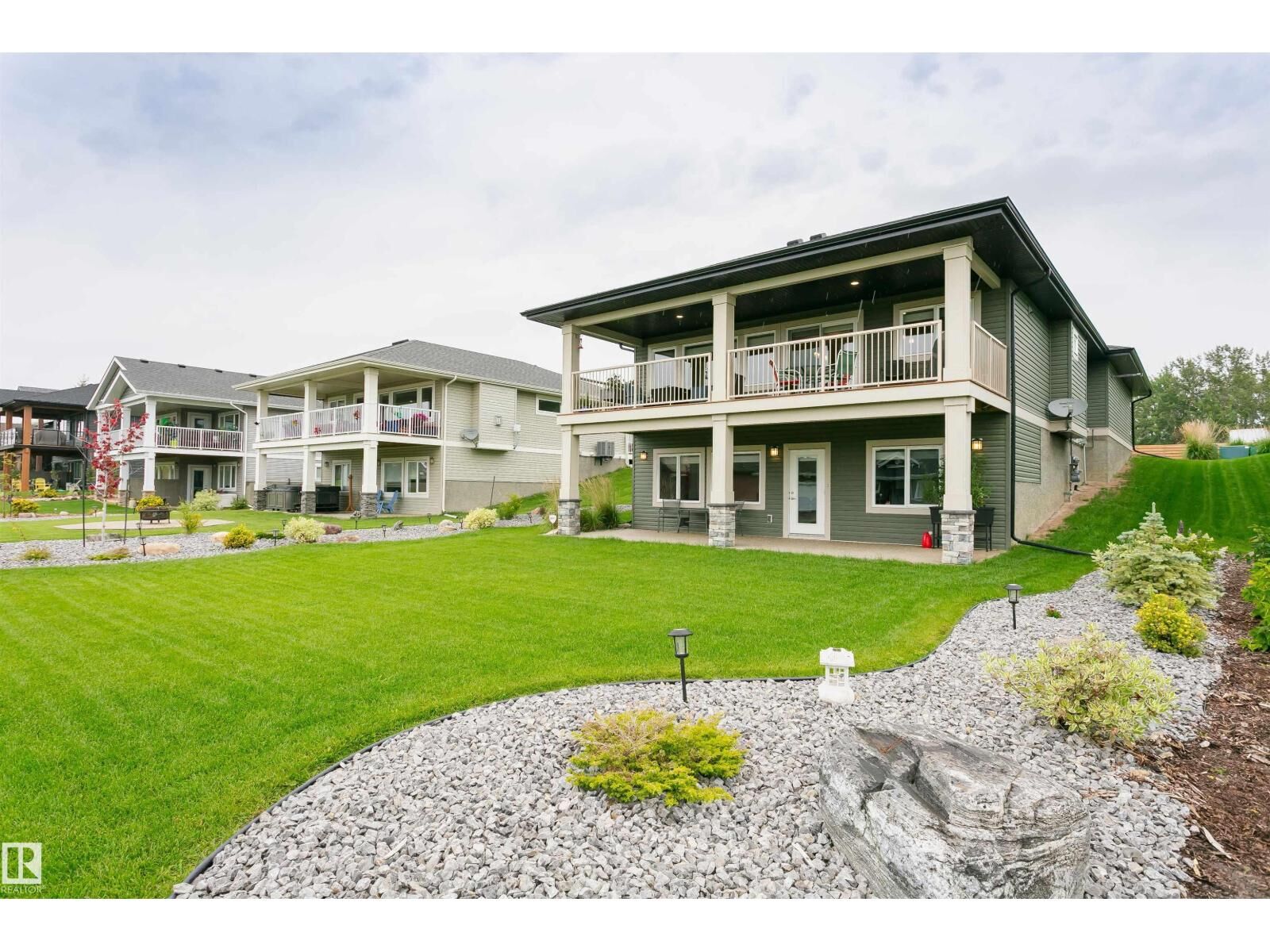 Property Photo: 212, 55101 Ste. Anne Tr AB T0E 1A1
